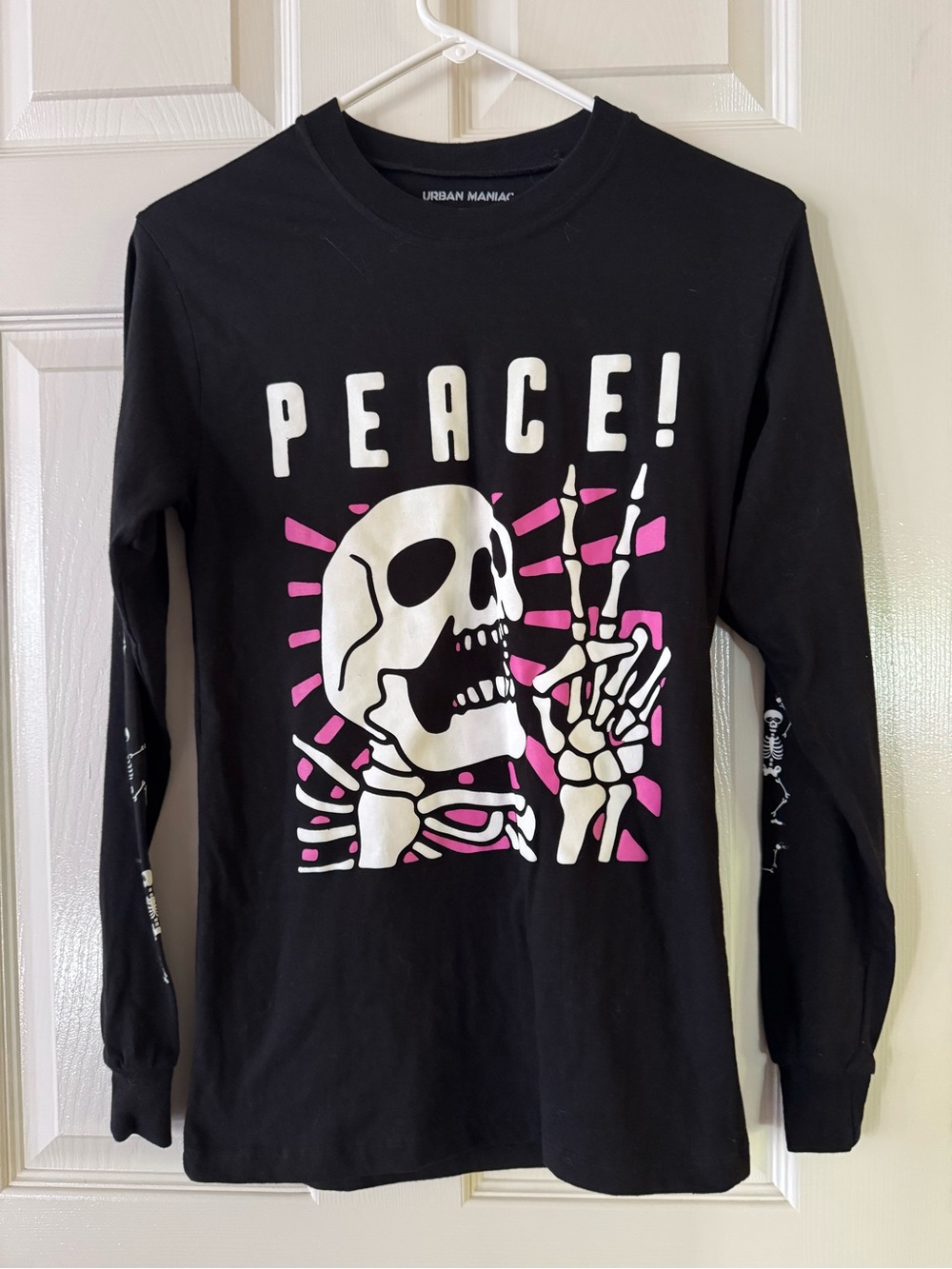Urban Maniac Halloween Black Long Sleeve Skeleton Piece Graphic Tee
